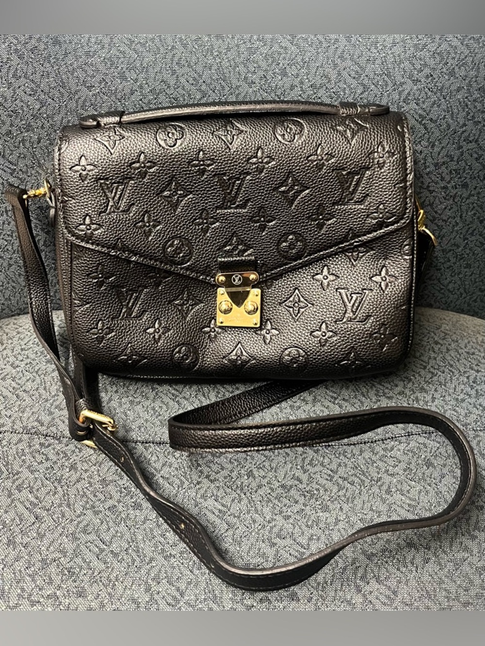 Louis Vuitton Empreinte Pochette Metis Leather Handbag, Black